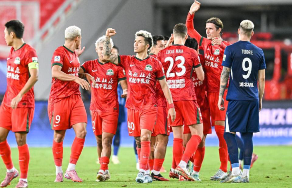 场内股票配资 三镇主场崩盘2-5溃败！近11轮仅1胜 河南4轮不败 阿奇姆彭2射1传